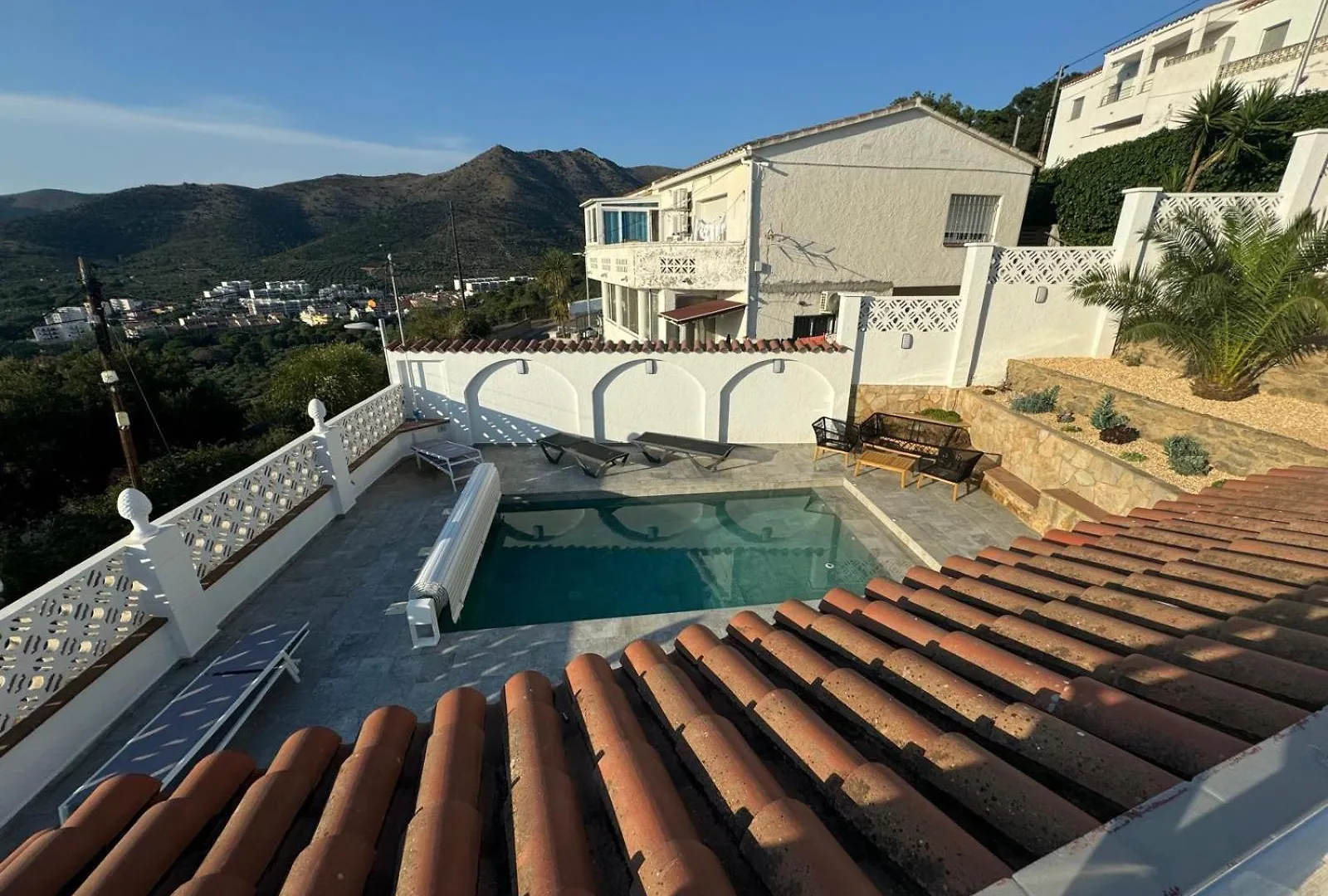 Casa Con Piscina Y Vistas Al Mar A Pies De Montana Villa Roses
